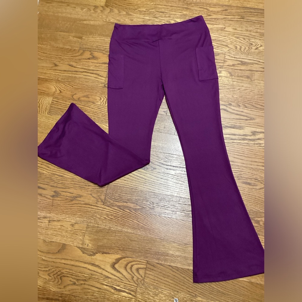 Julia Rose Flare leggings. Burgundy/maroon. Size TC